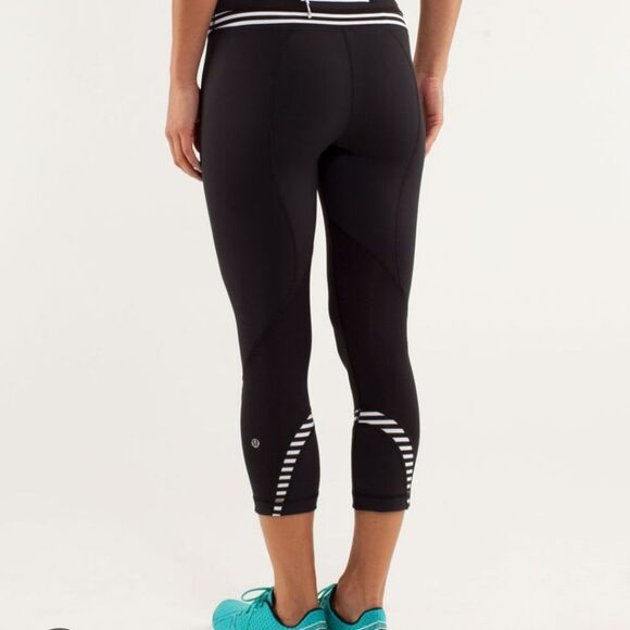 Lululemon Size 6 Pants Cropped Leggings Black Leggings White Stripes - Picture 2 of 8